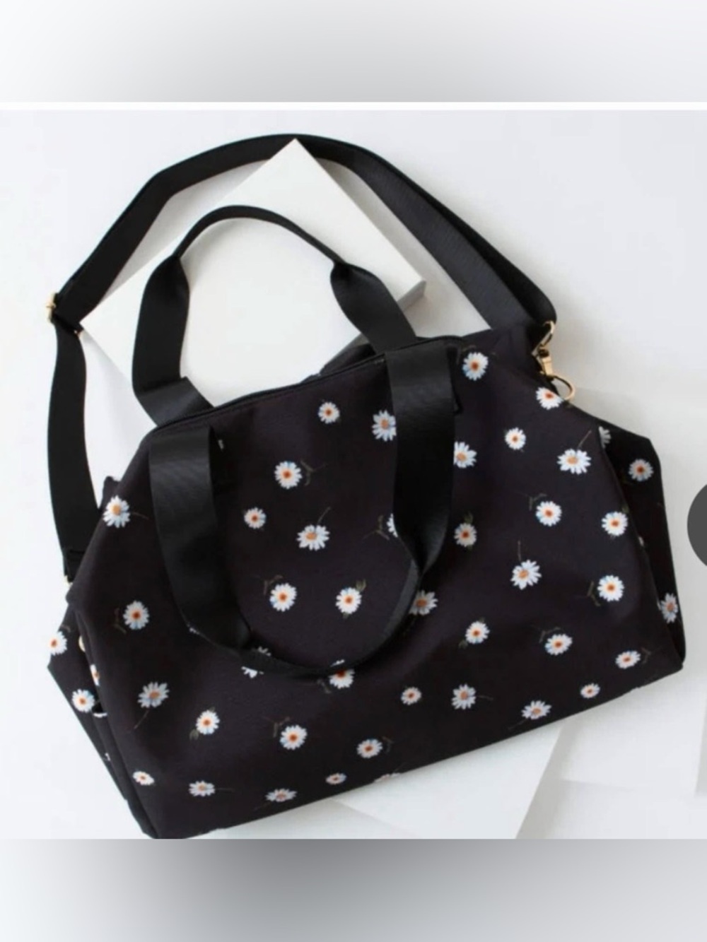 Alice + Olivia by Stacey Bendet Daisy Print Floral Travel Duffel Bag — NWT